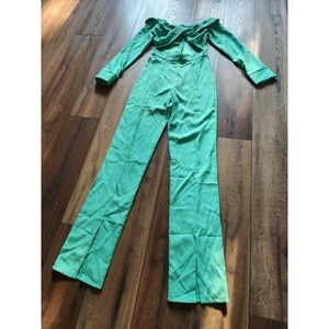 NWT PrettyLittleThing Green Bardot Twist Front Split Hem Jumpsuit‎ US 2